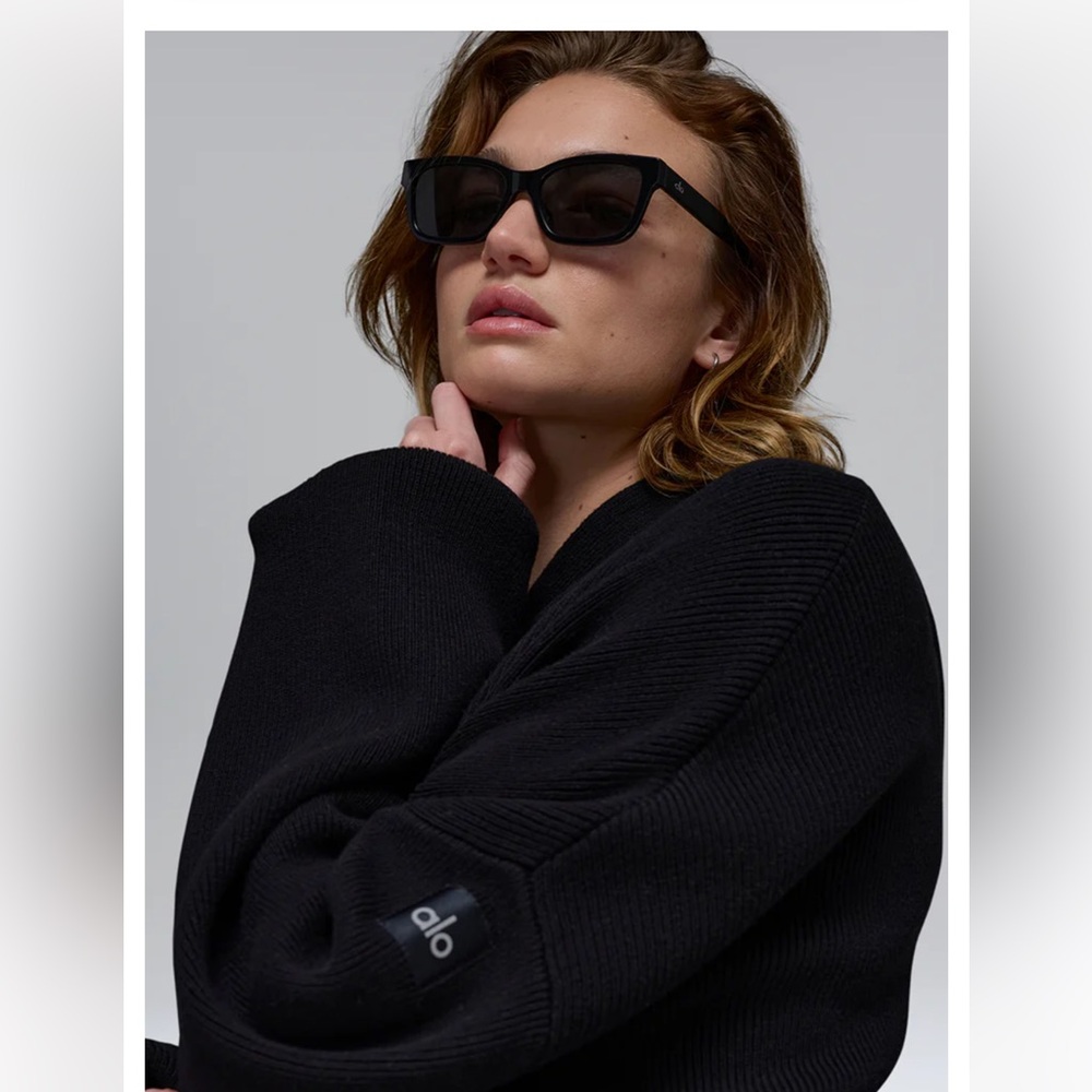 ALO Yoga Women's Black Woven Hoodie